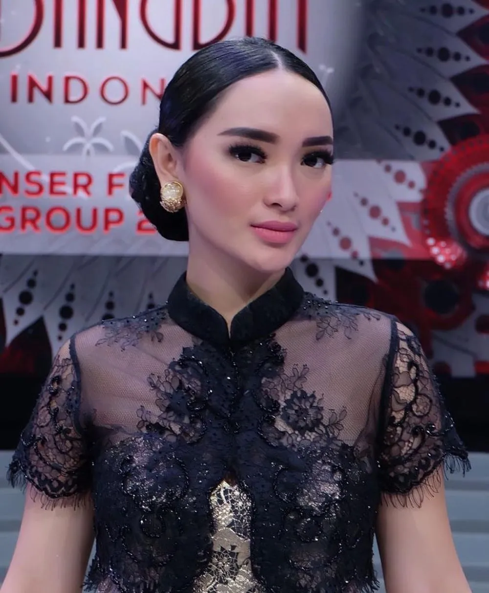 Zaskia Gotik Instagram Zaskia Gotik Instagram