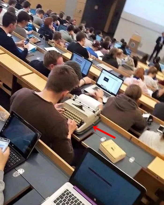 momen beda dari yang lain Instagram momen beda dari yang lain Instagram