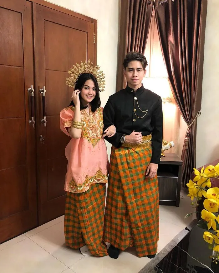 Seleb pakai baju Bodo Instagram Seleb pakai baju Bodo Instagram