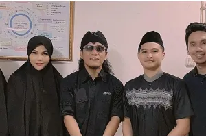 Momen DJ Katty Butterfly jadi mualaf, dituntun syahadat Gus Miftah