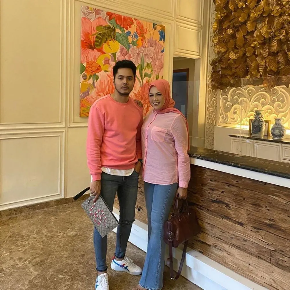 Sumber penghasilan Aher © Instagram Sumber penghasilan Aher © Instagram