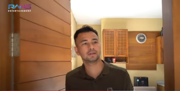 Momen pertemuan Raffi dan 'kembarannya' YouTube dan Instagram Momen pertemuan Raffi dan 'kembarannya' YouTube dan Instagram