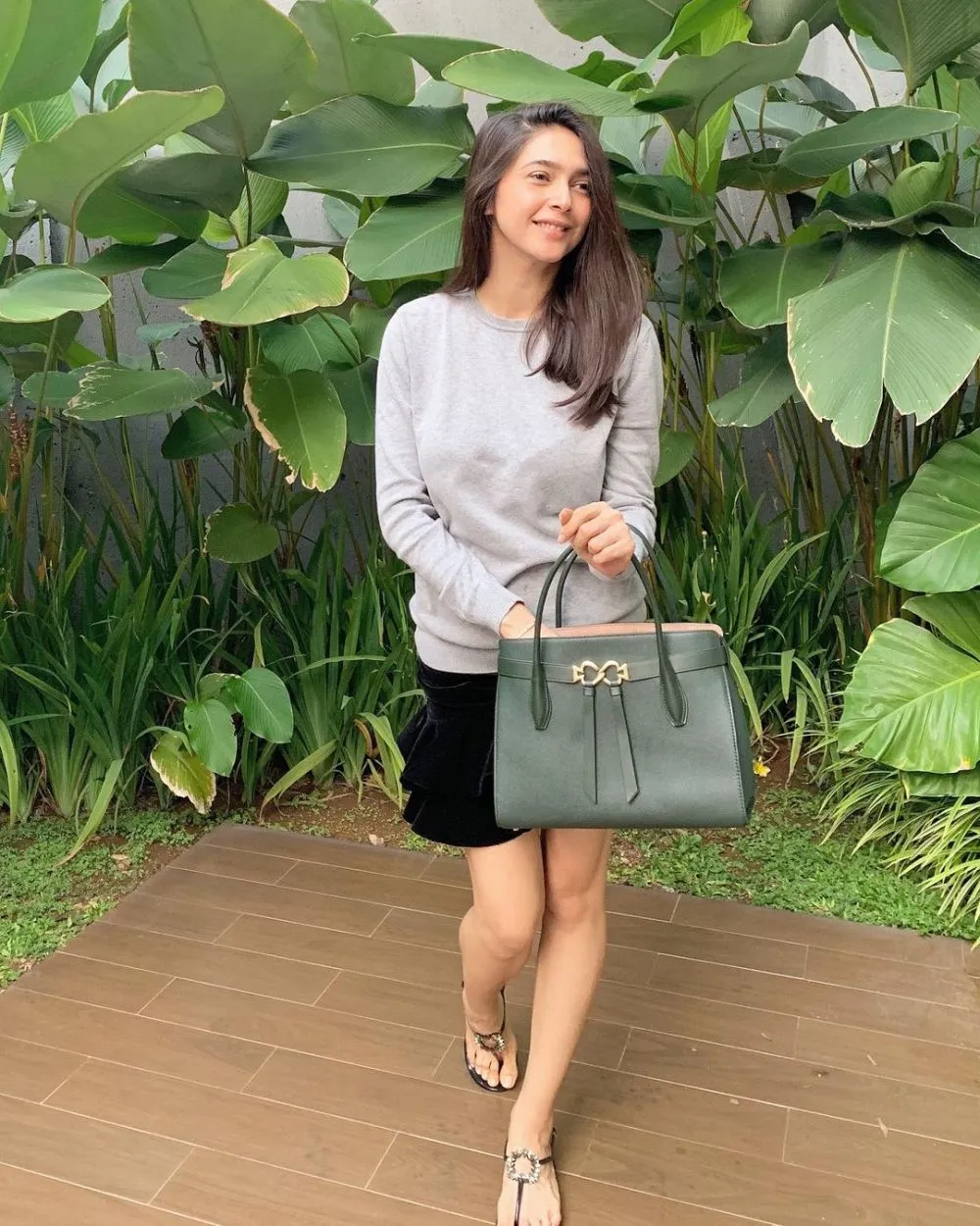 penampilan pesinetron usai melahirkan © Instagram penampilan pesinetron usai melahirkan © Instagram