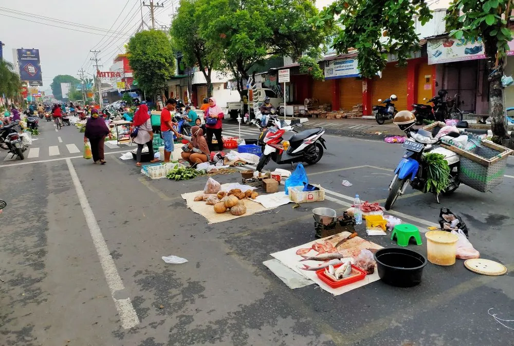 pedagang pasar pagi sukoharjo © 2020 brilio.net