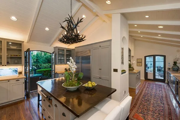 rumah Robert Pattinson © 2020 brilio.net rumah Robert Pattinson © 2020 brilio.net