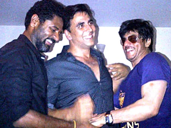 Potret kompak Shah Rukh Khan dan Akshay Kumar Berbagai sumber Potret kompak Shah Rukh Khan dan Akshay Kumar Berbagai sumber