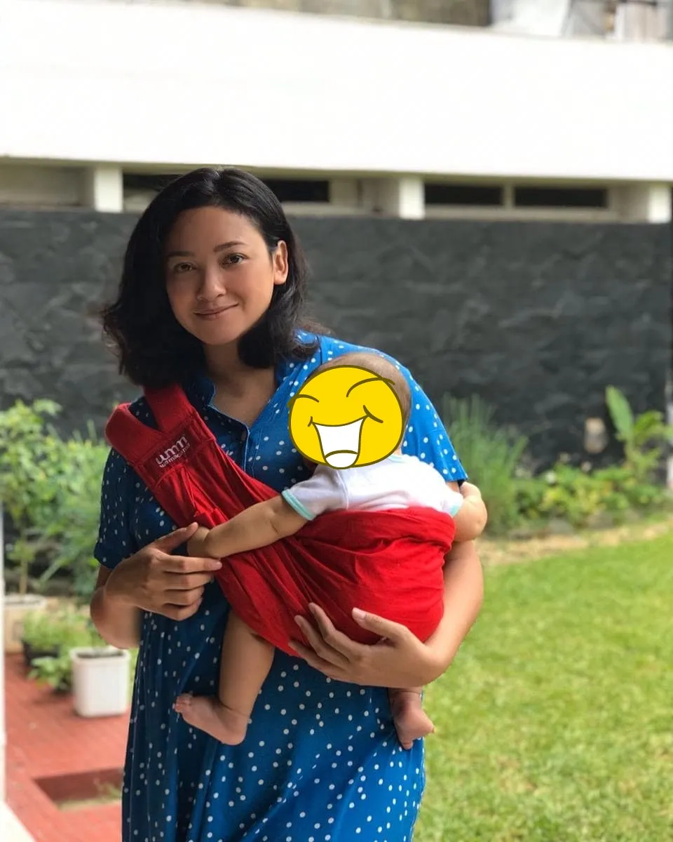 Momen Puteri Indonesia momong anak © Instagram Momen Puteri Indonesia momong anak © Instagram