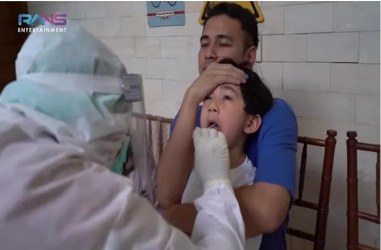 seleb jalani swab test © 2020 brilio.net seleb jalani swab test © 2020 brilio.net