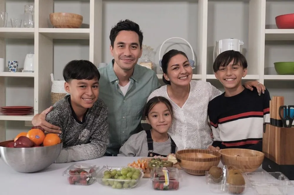 Tips mengajarkan anak belajar ala Donna Agnesia © 2020 brilio.net Tips mengajarkan anak belajar ala Donna Agnesia © 2020 brilio.net