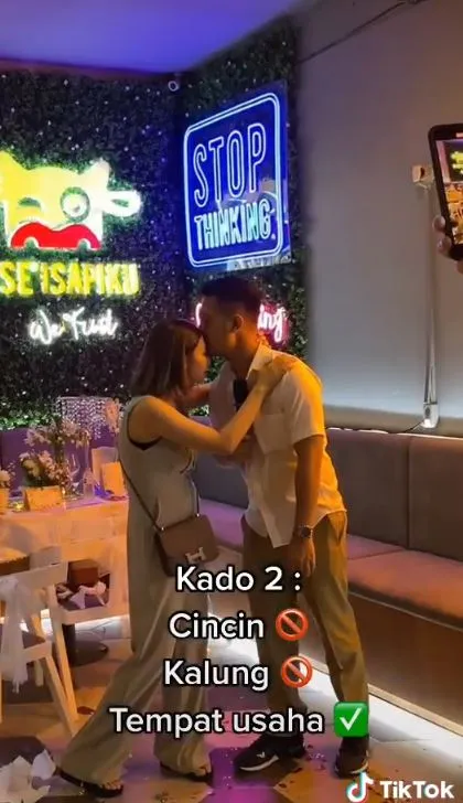 tom liwafa baliho © TikTok tom liwafa baliho © TikTok