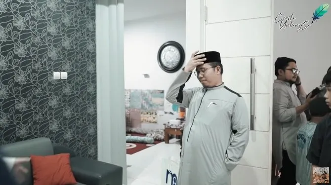 rumah ustaz adi hidayat © YouTube