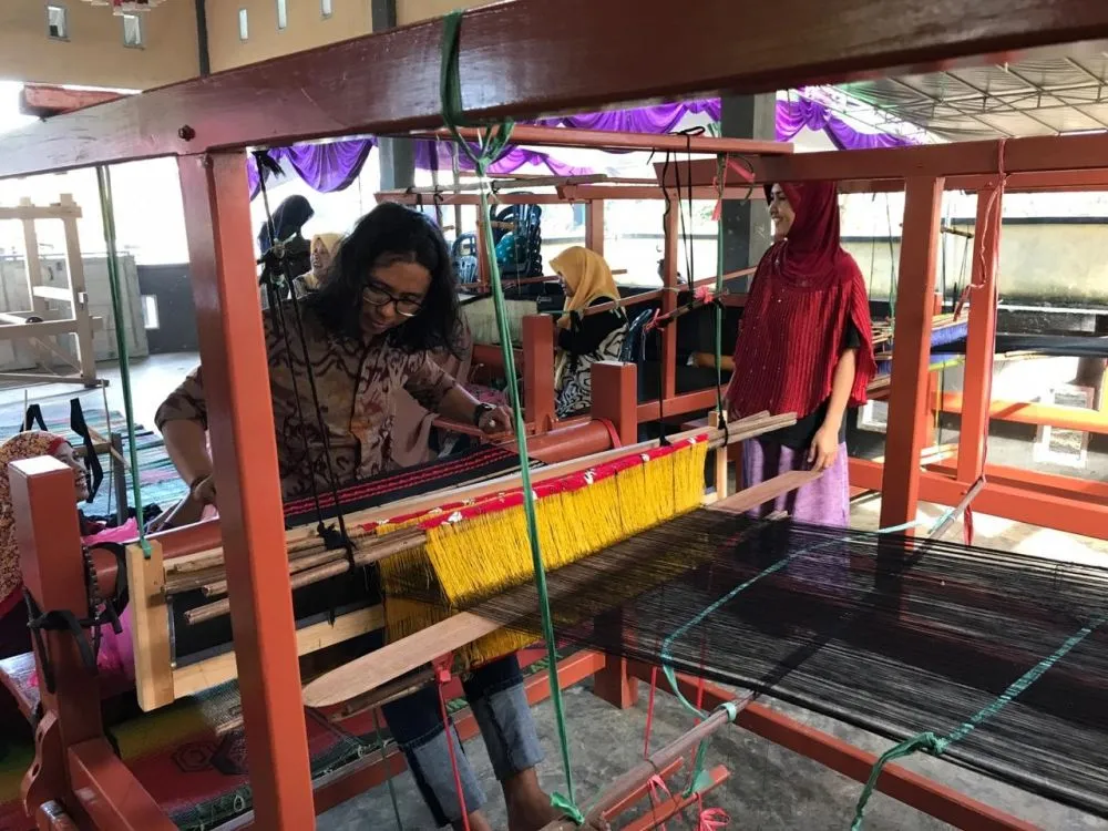 Kisah Tenun Endek  © 2020 brilio.net