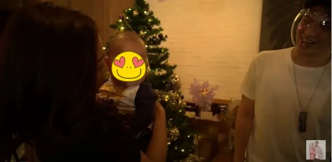 momen nikita bareng baby athar © YouTube momen nikita bareng baby athar © YouTube