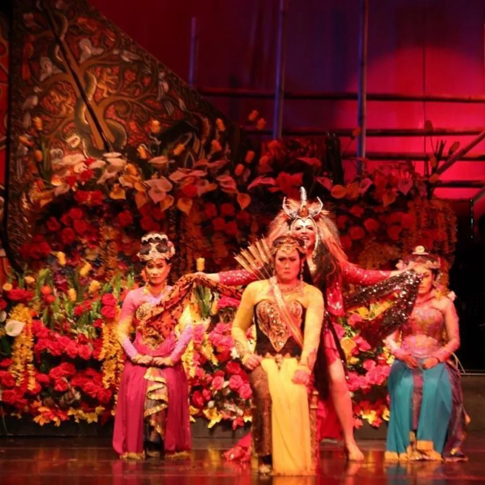 Cornelia Agatha saat main teater  Instagram