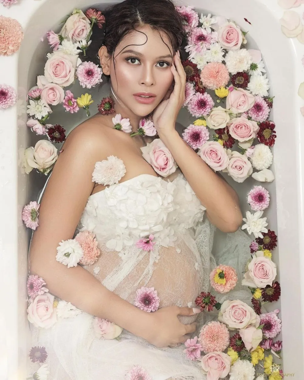 maternity terbaru bunga jelitha © Instagram maternity terbaru bunga jelitha © Instagram