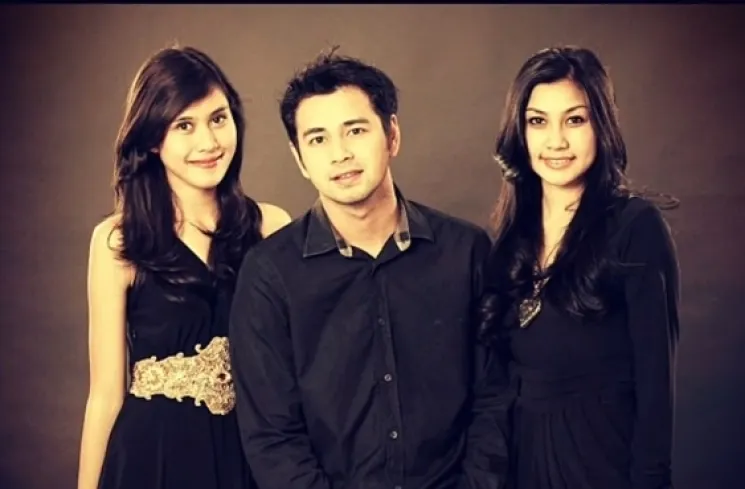 Potret lawas Syahnaz Sadiqah saat remaja © 2020 brilio.net Potret lawas Syahnaz Sadiqah saat remaja © 2020 brilio.net