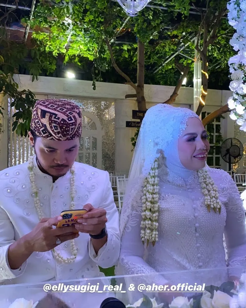 Elly Aher menikah © 2020 brilio.net Elly Aher menikah © 2020 brilio.net