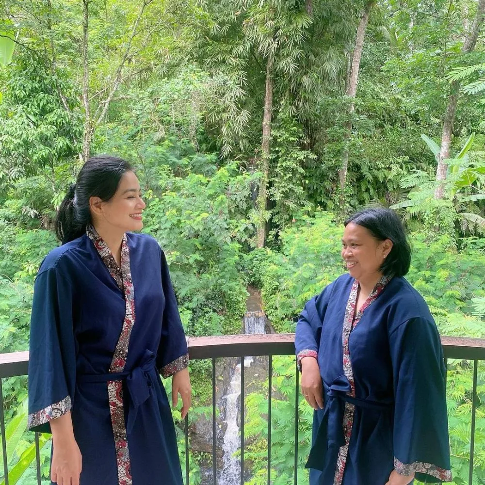 Momen kedekatan Titi Kamal dan ART Instagram