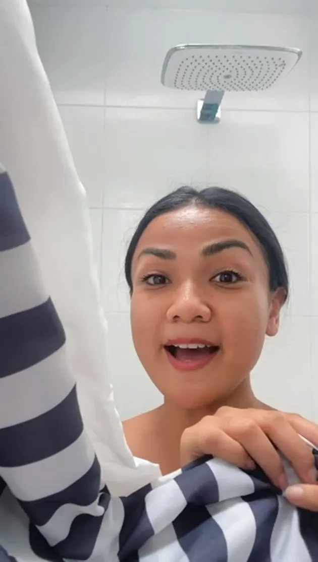 momen perjuangan nirina sembuh © Instagram