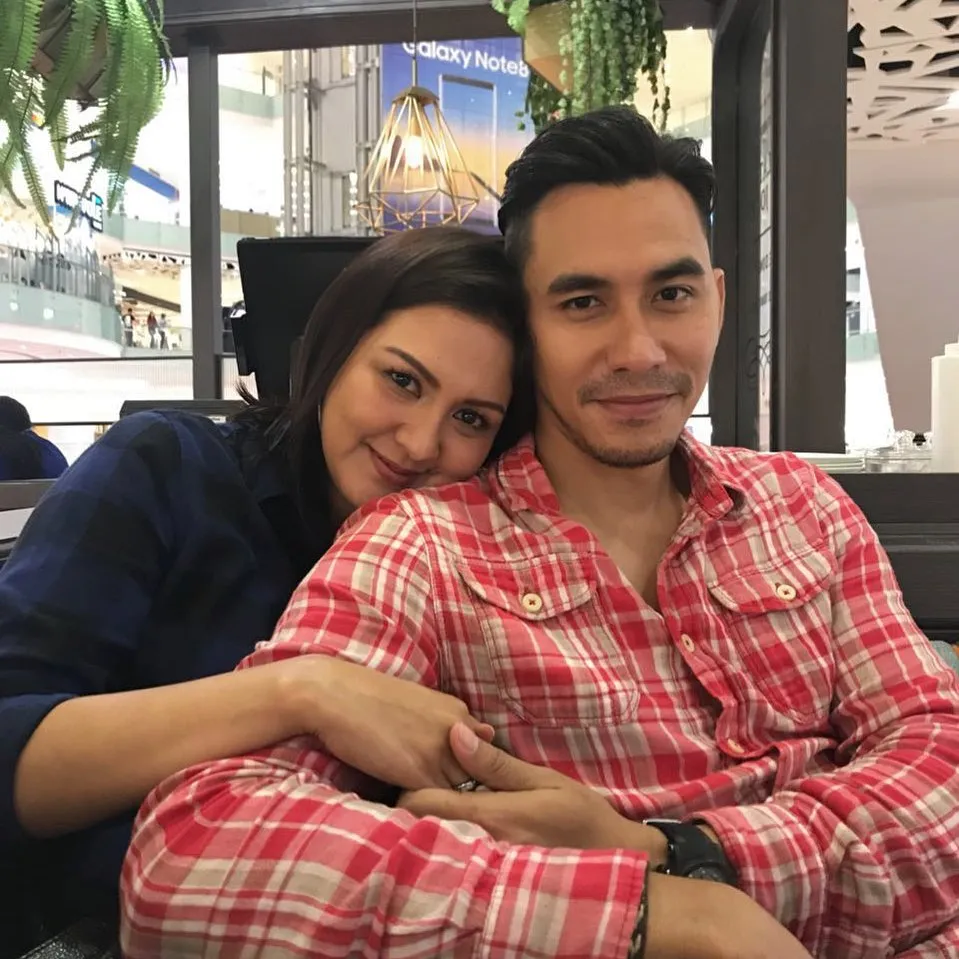 Anniversary Darius sinathrya dan Donna Agnesia © 2020 brilio.net Anniversary Darius sinathrya dan Donna Agnesia © 2020 brilio.net