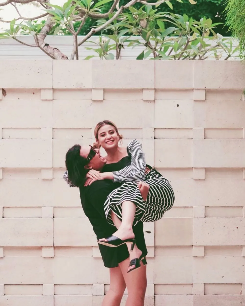 Potret persahabatan selebgram Keanu dan Awkarin © 2021 brilio.net Potret persahabatan selebgram Keanu dan Awkarin © 2021 brilio.net