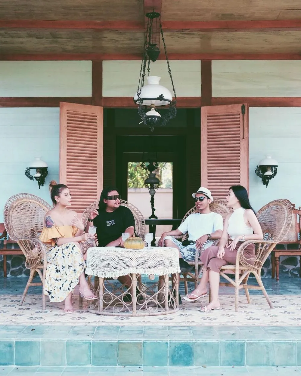 Potret persahabatan selebgram Keanu dan Awkarin © 2021 brilio.net Potret persahabatan selebgram Keanu dan Awkarin © 2021 brilio.net