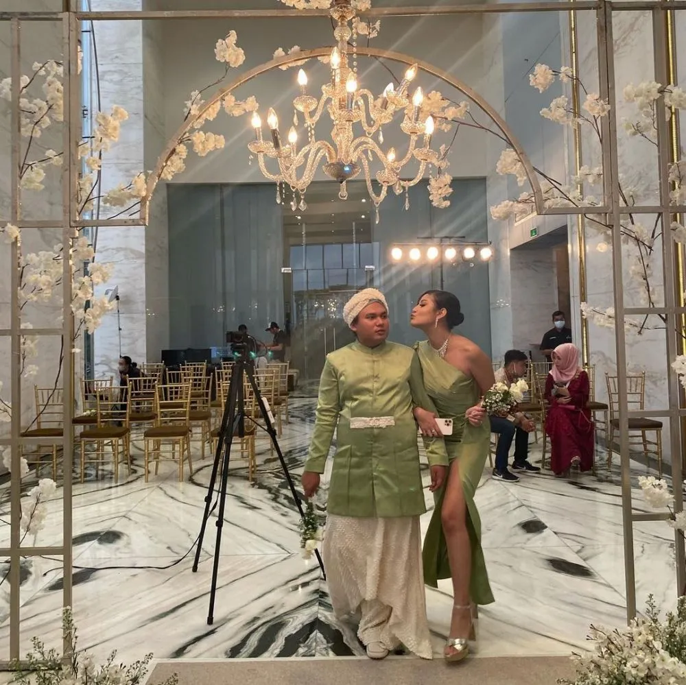 Potret persahabatan selebgram Keanu dan Awkarin © 2021 brilio.net Potret persahabatan selebgram Keanu dan Awkarin © 2021 brilio.net