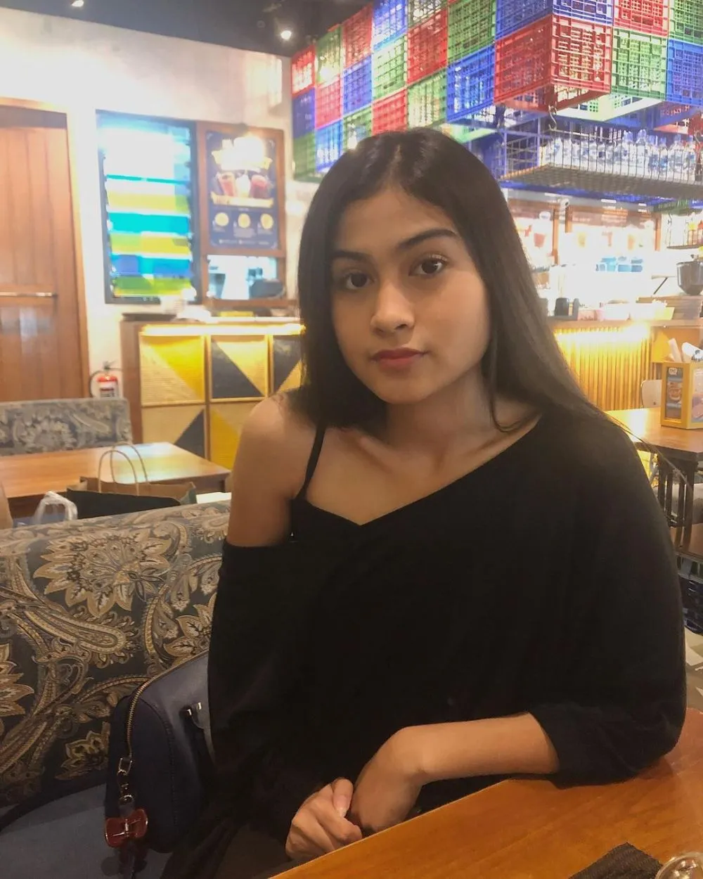 pesona putri Dwi Yan © Instagram