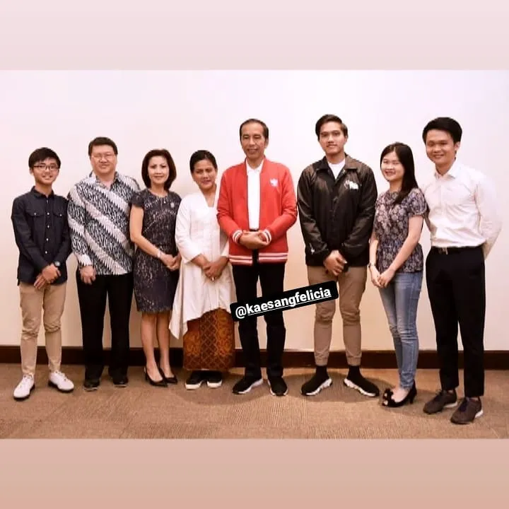 pertemuan keluarga Jokowi dan Felicia ini jadi sorotan Instagram