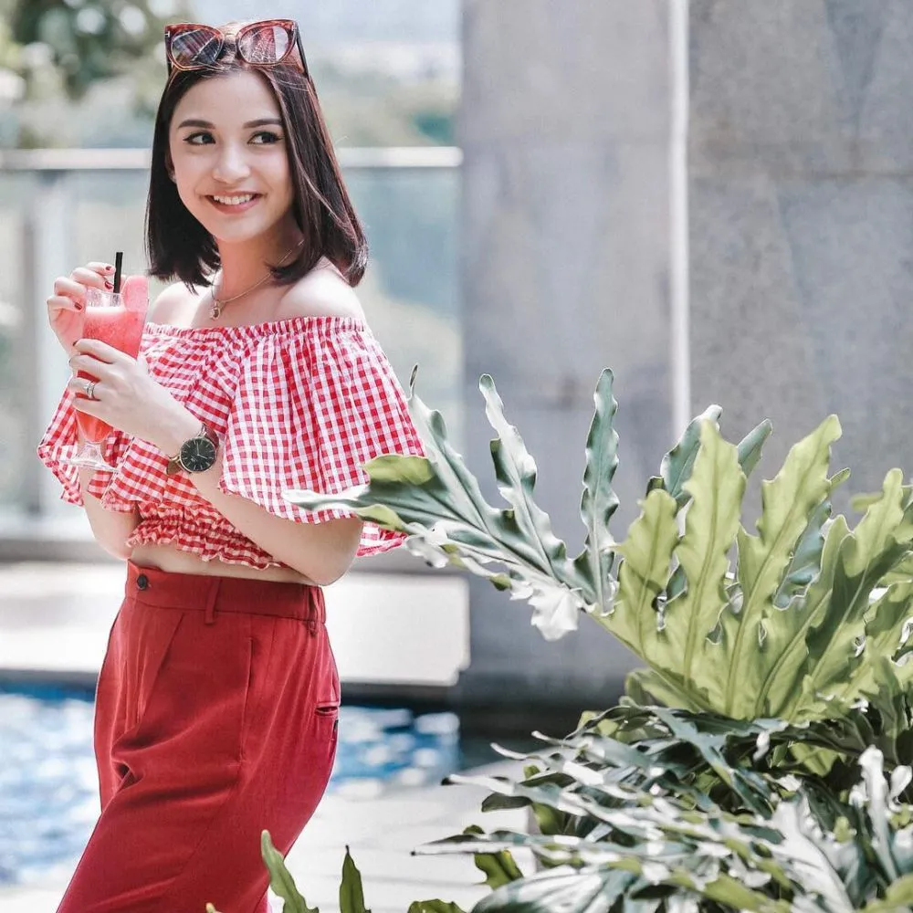 Pesinetron dengan rambut bob © Instagram Pesinetron dengan rambut bob © Instagram