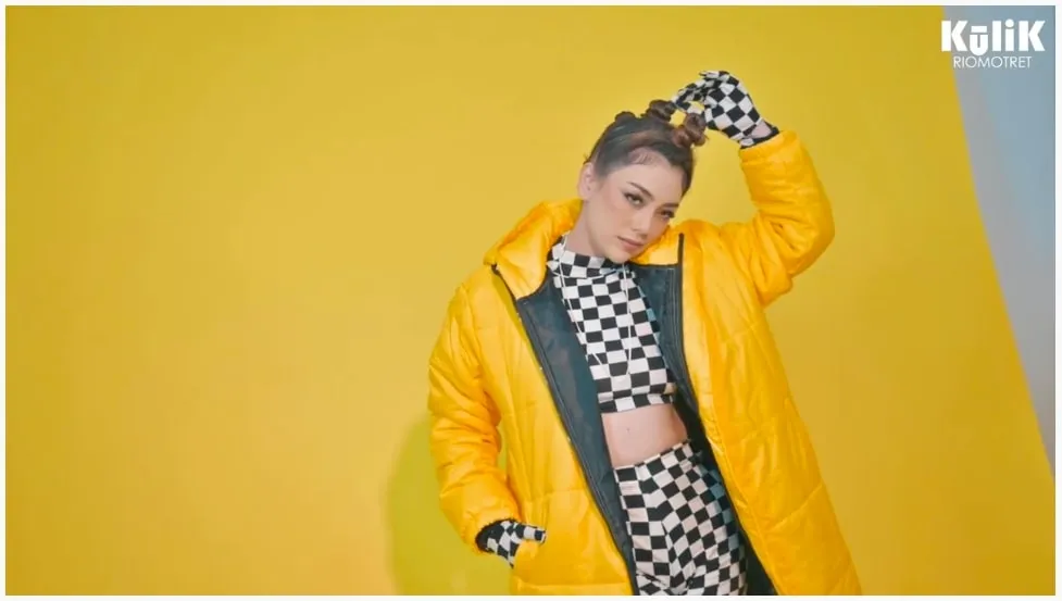 pemotretan teranyar Celine Evangelista © YouTube pemotretan teranyar Celine Evangelista © YouTube