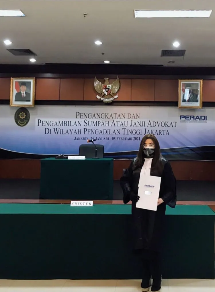 cornelia agatha sumpah advokat © istimewa