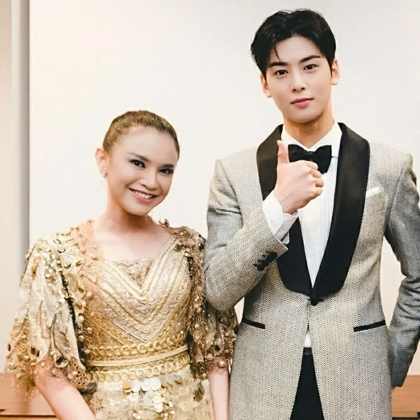 Rossa dan Cha Eun-woo © Instagram Rossa dan Cha Eun-woo © Instagram