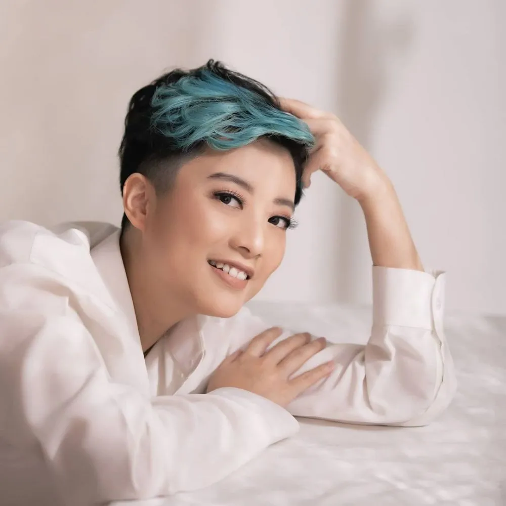 Potret penampilan terbaru Leony Instagram © 2021 brilio.net Potret penampilan terbaru Leony Instagram © 2021 brilio.net