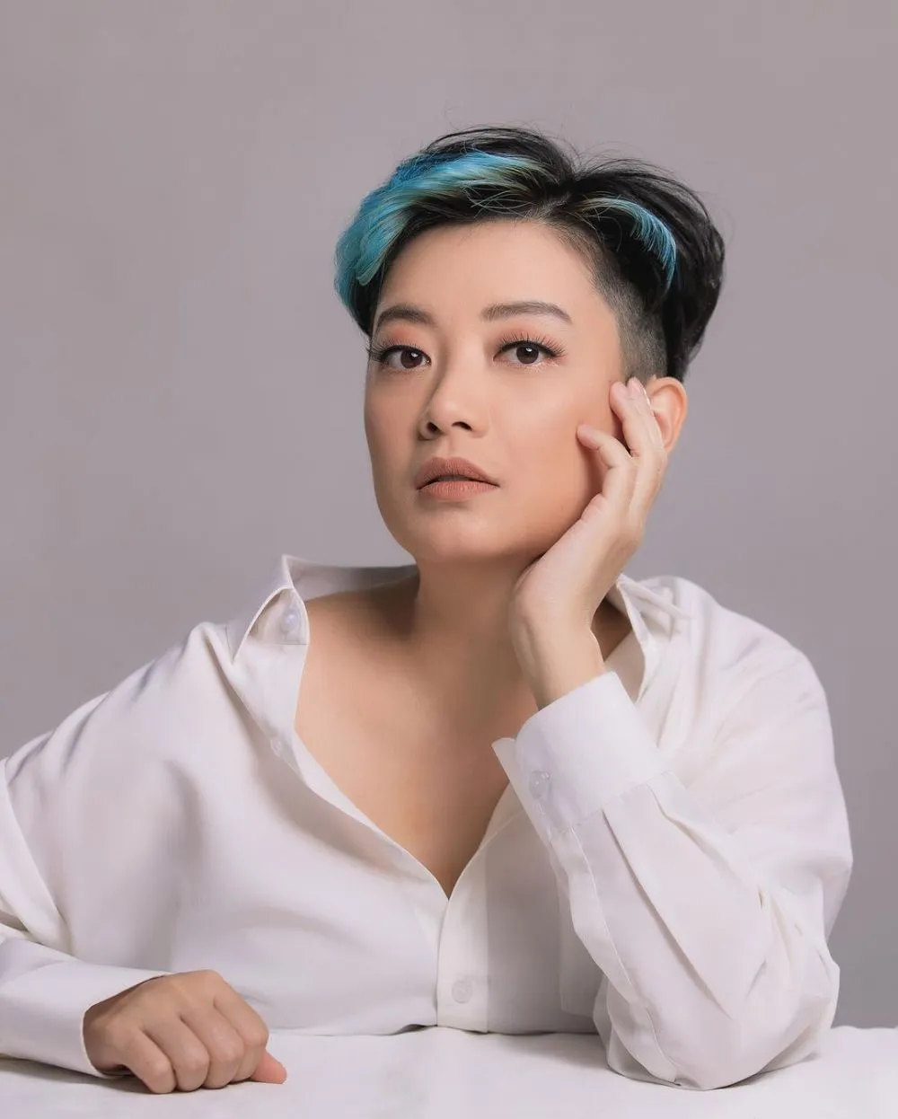 Potret penampilan terbaru Leony Instagram © 2021 brilio.net Potret penampilan terbaru Leony Instagram © 2021 brilio.net