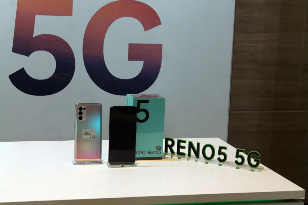 Oppo Reno5 5G Resmi Dijual © 2021 brilio.net Oppo Reno5 5G Resmi Dijual © 2021 brilio.net
