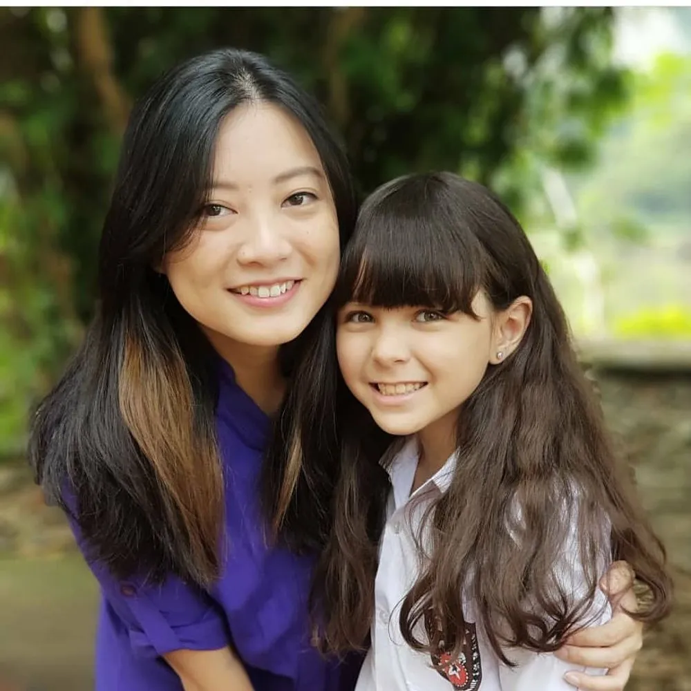 transformasi gaya rambut leony © Instagram