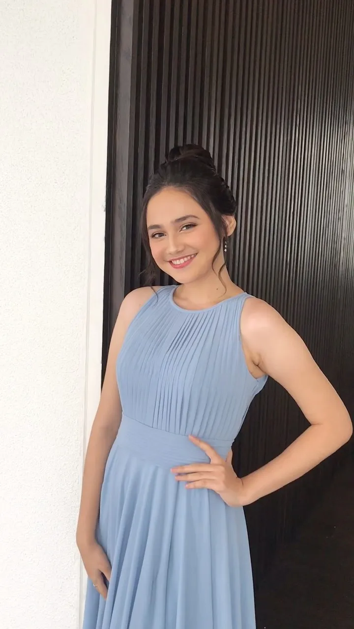 Gaya seleb di resepsi Ali Syakieb © Instagram