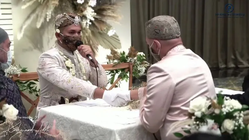 Momen akad nikah Kesha Ratuliu © Instagram & YouTube