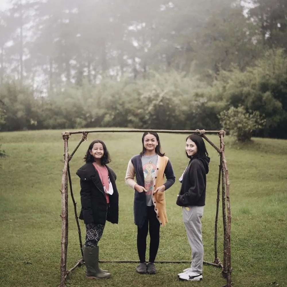 Nirina Zubir dengan Adhisty Zara © 2021 brilio.net Nirina Zubir dengan Adhisty Zara © 2021 brilio.net