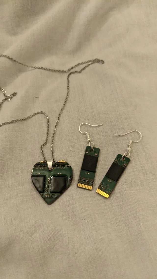 desain liontin kalung © Berbagai Sumber