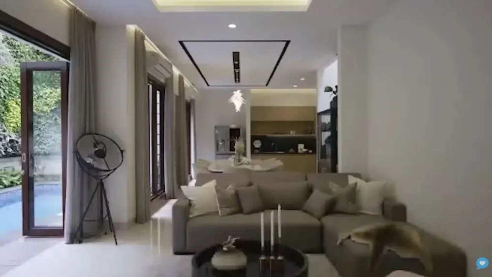 detail rumah Cut Meyriska © YouTube detail rumah Cut Meyriska © YouTube