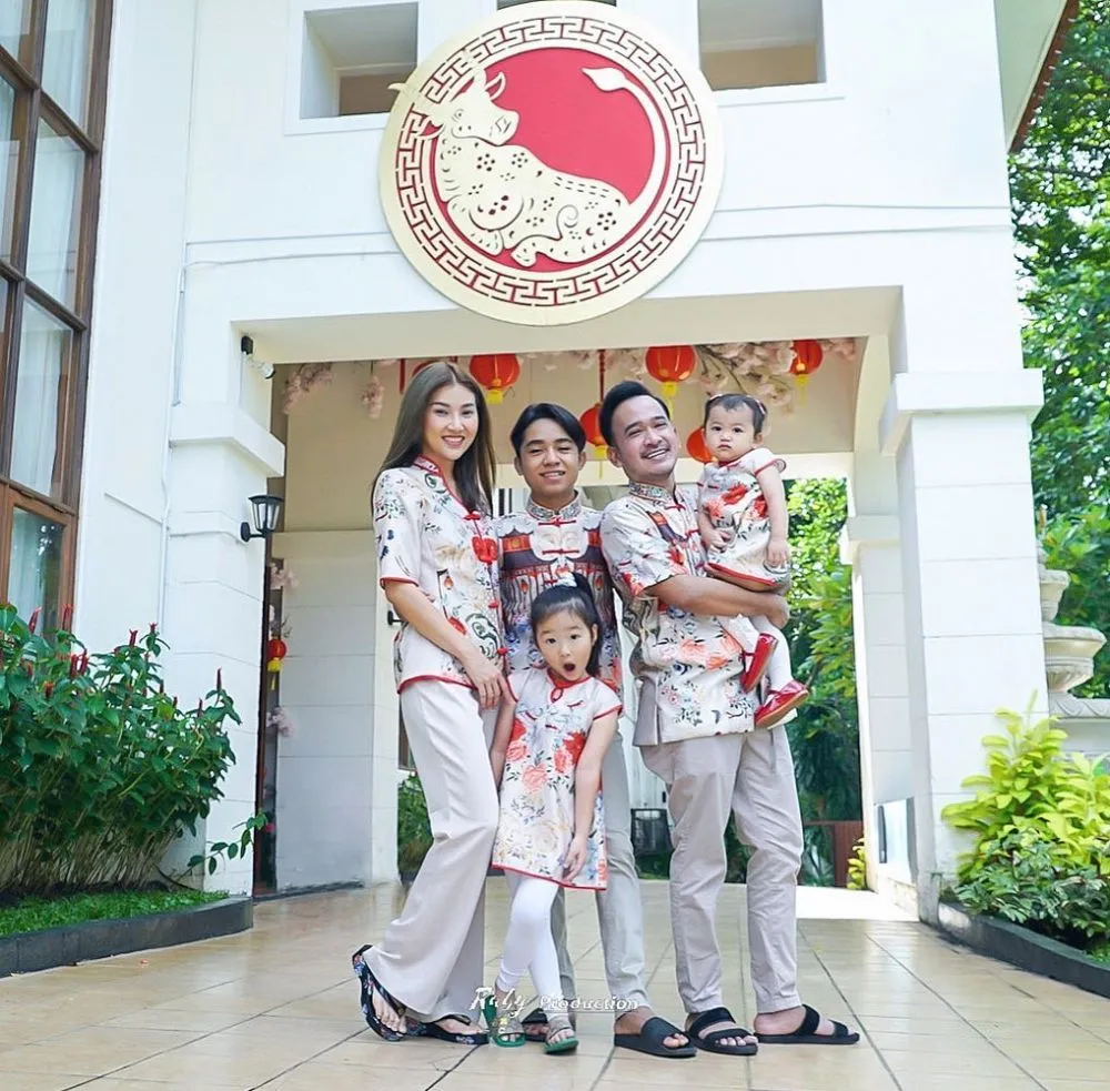 seleb rayakan imlek 2021 © 2021 brilio.net seleb rayakan imlek 2021 © 2021 brilio.net