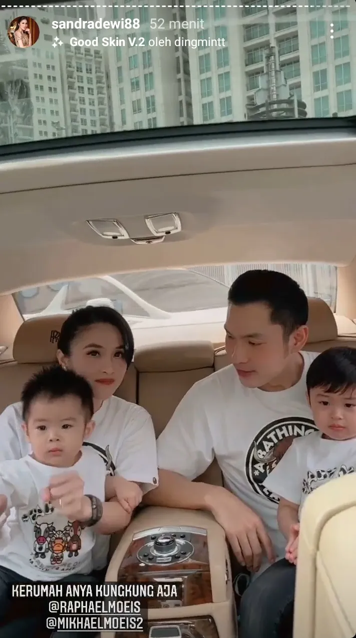 seleb rayakan imlek 2021 © 2021 brilio.net seleb rayakan imlek 2021 © 2021 brilio.net