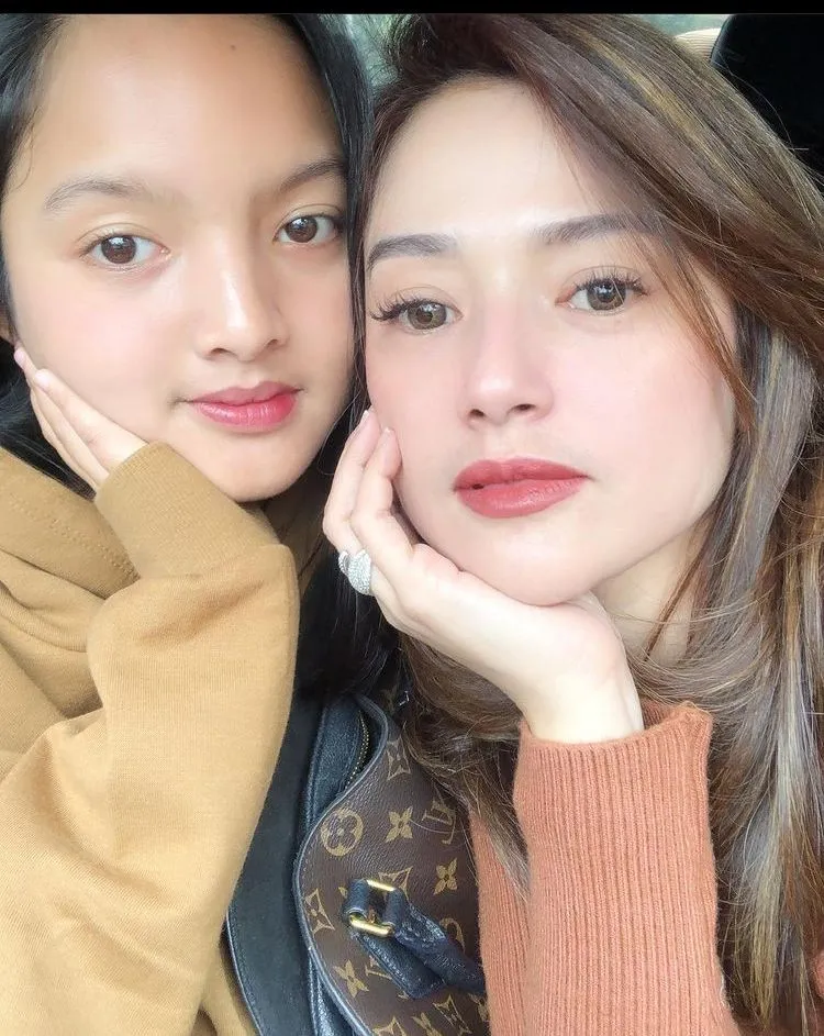 kebersamaan citra monica dan putrinya © Instagram