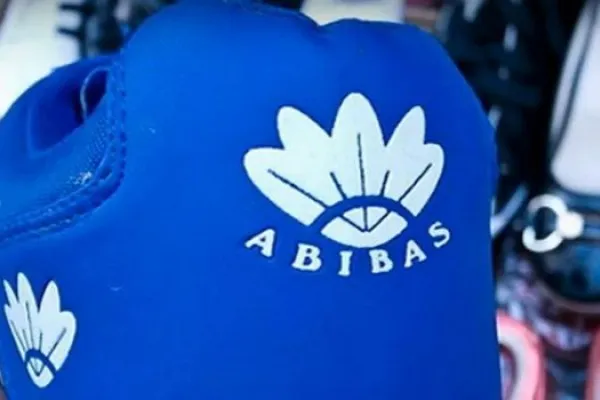 momen apes beli barang branded Berbagai sumber