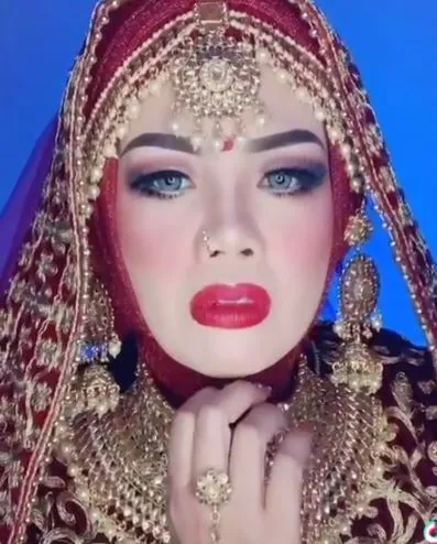 Elly sugigi gaya india © 2021 brilio.net Elly sugigi gaya india © 2021 brilio.net