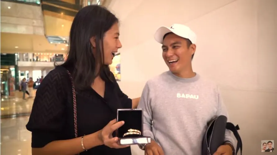 Seleb dapat kado ultah berlian dari suami Instagram 