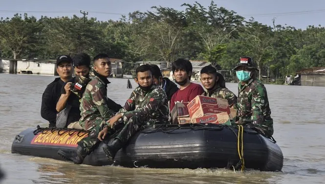 momen rian dmasiv bantu korban banjir © Instagram