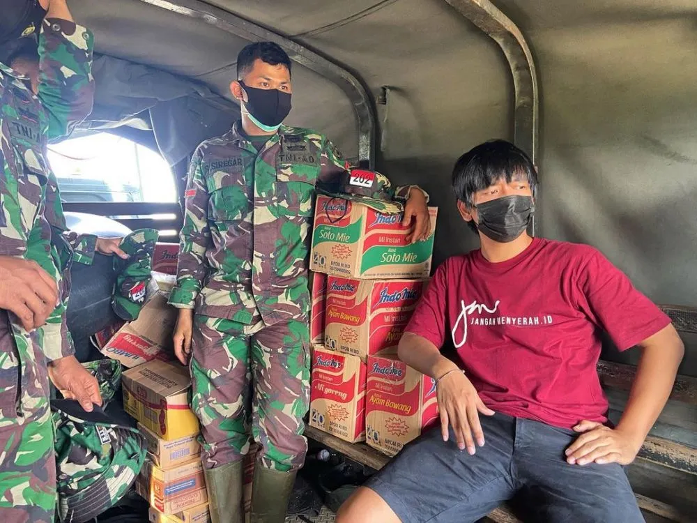 momen rian dmasiv bantu korban banjir © Instagram